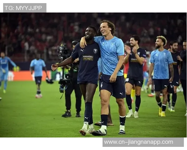 38岁大卫路易斯带领10人队伍零封对手获欧冠MVP表现惊艳