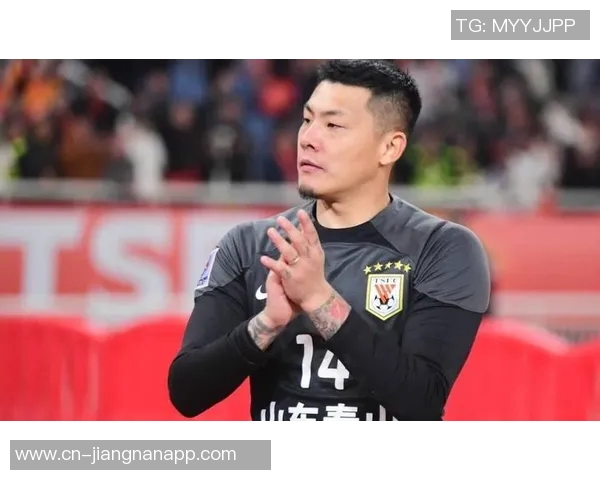 王大雷感谢球迷雨中支持并祝双节快乐展现球队团结精神 王大雷感谢球迷雨中支持并祝双节快乐展现球队团结精神