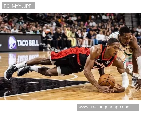 小卡称赞邓恩近期状态火热每场比赛都全力防守对手核心球员 小卡称赞邓恩近期状态火热每场比赛都全力防守对手核心球员